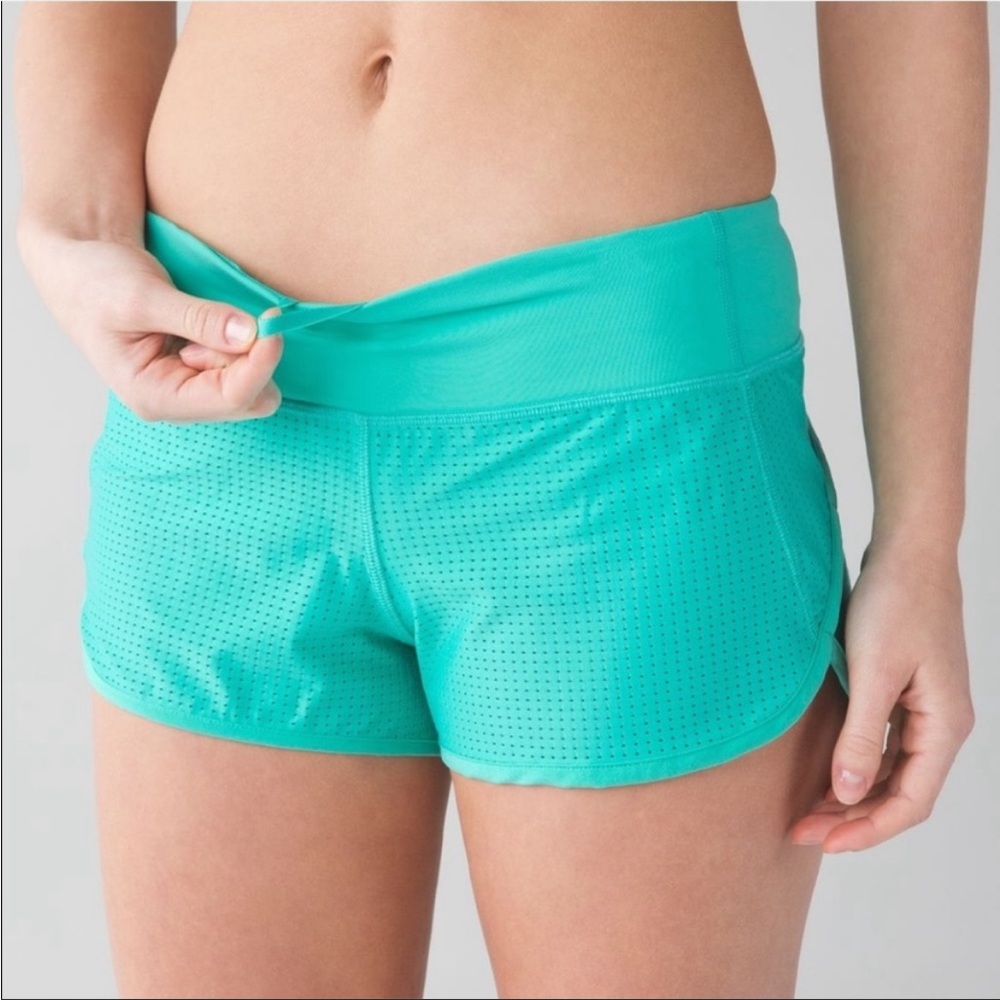 Lululemon Speed Short Bali Breeze Size 4 🐠